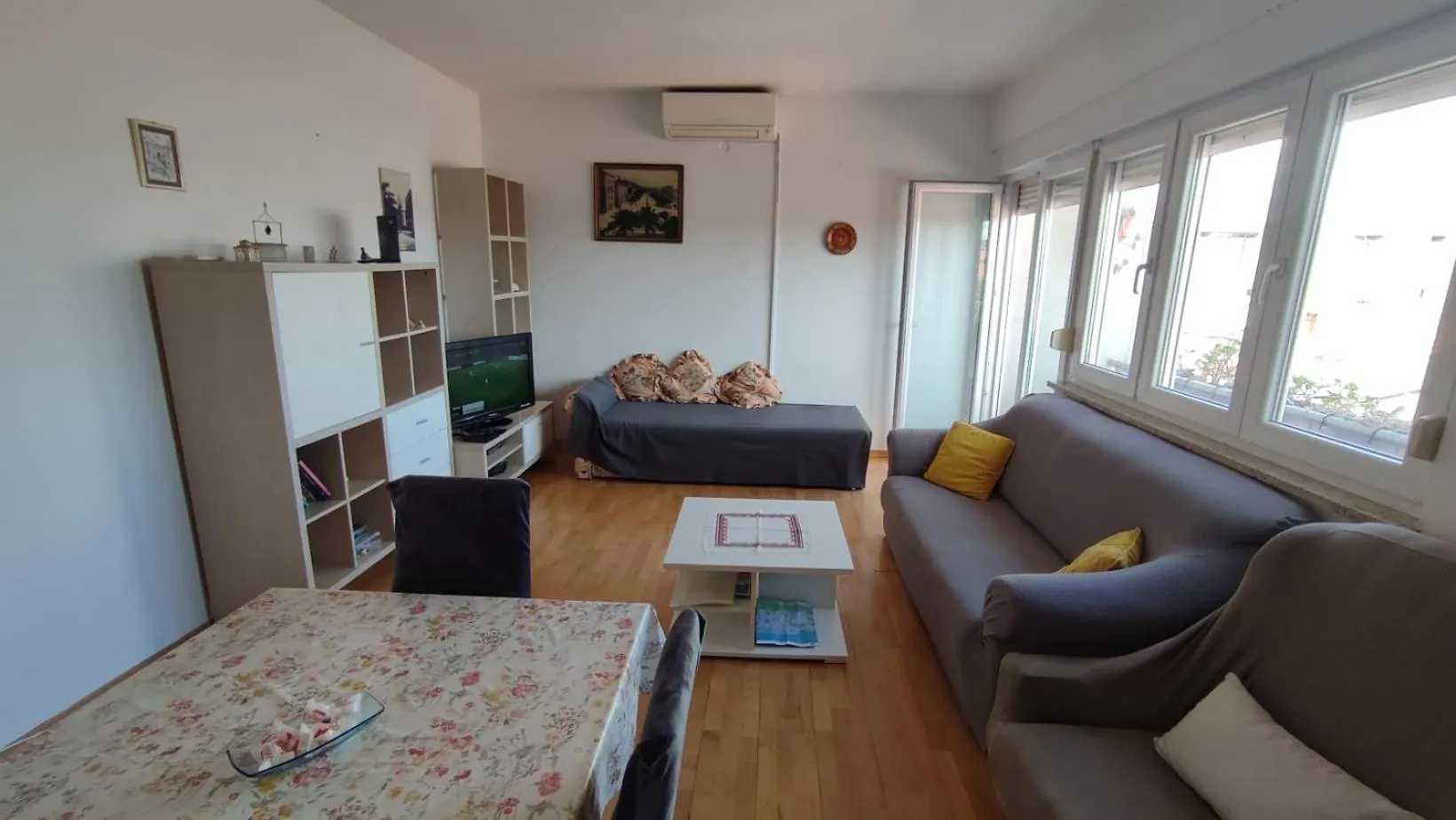 Apartment Marina location